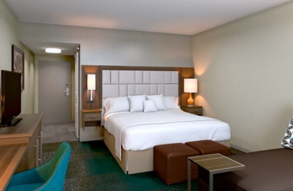 Photo 1 of 4 of 2 Queen Beds, Hearing/Mobility Accessible, Roll in Shower