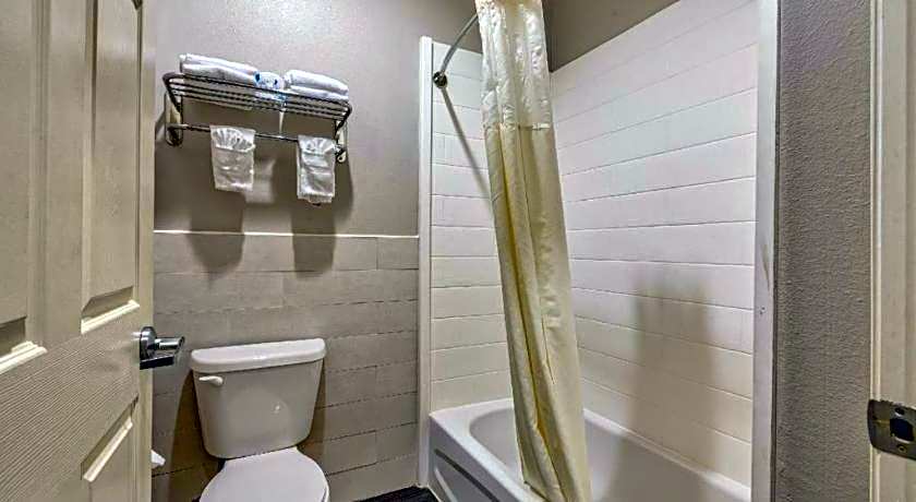 Americas Best Value Inn and Suites IAH Airport North