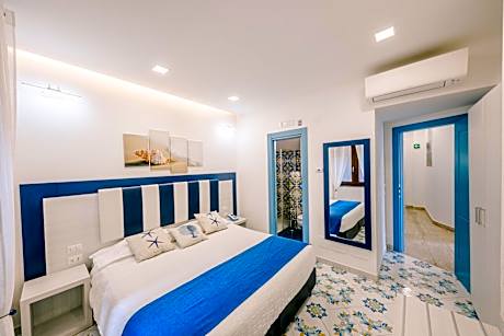 Double or Twin Room with Private Bathroom