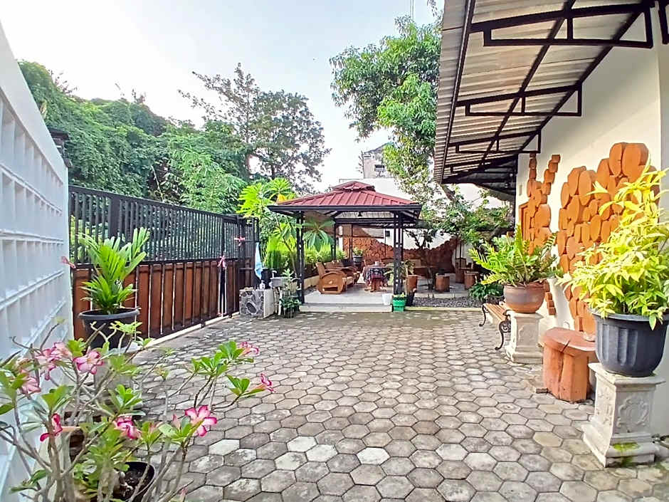 RedDoorz at Ndalem Eyyang Syariah Stasiun Klaten