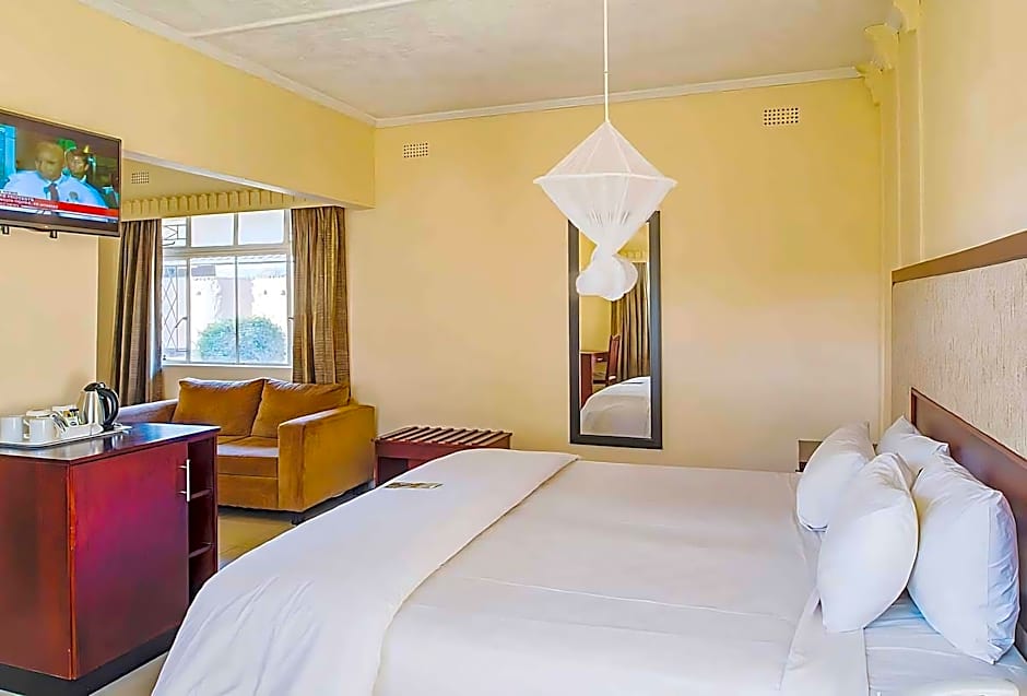Kadoma Hotel & Conference Centre