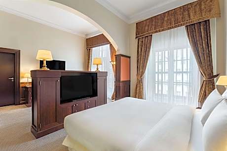 Junior Suite with Old Town View