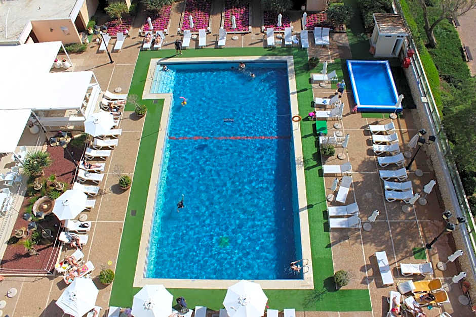 The Seasons Hotel -Studio & Suite