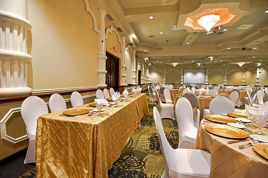 Holiday Inn Express & Suites Cocoa by IHG
