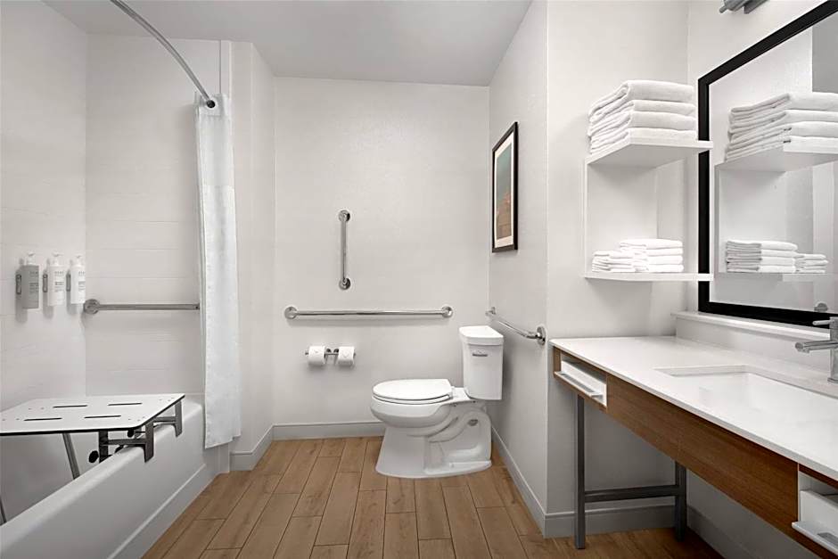 Hampton Inn By Hilton & Suites Walterboro