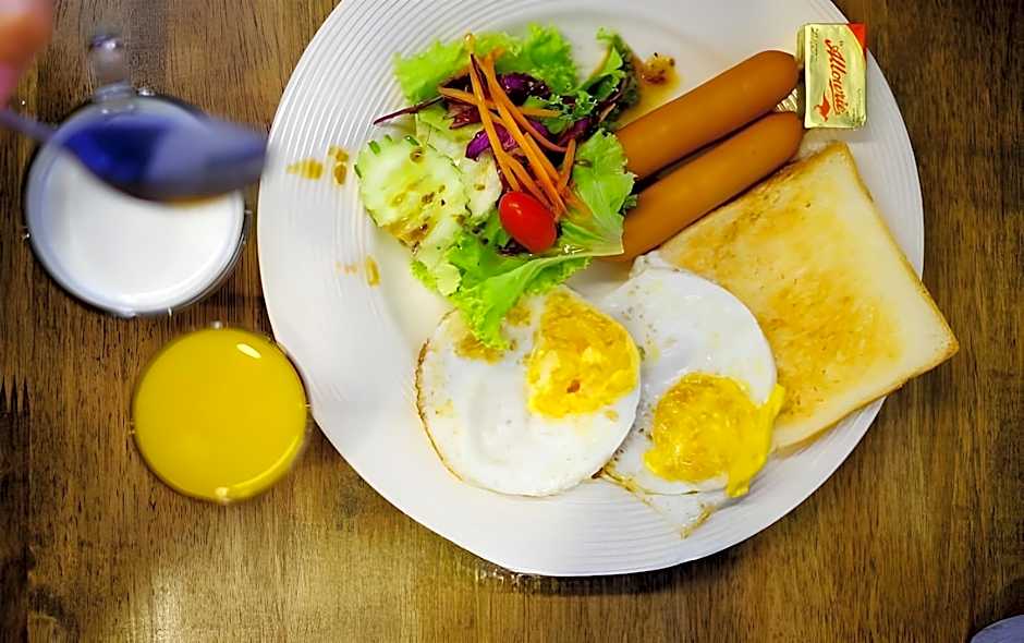 The Zenith Residence Hotel (SHA Extra Plus)