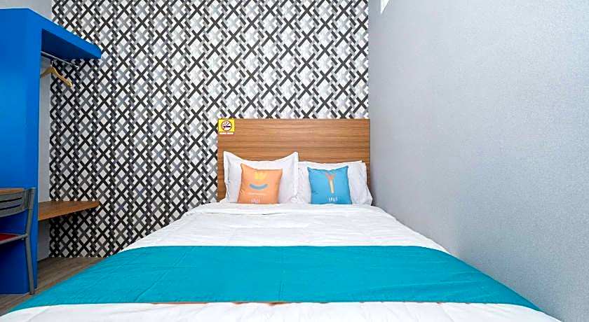 Sans WM Hotel Blitar