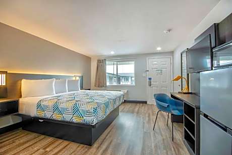 Studio 6 Eureka CA Old Town