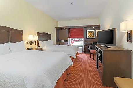 Deluxe Queen Room with Two Queen Beds - Non-Smoking