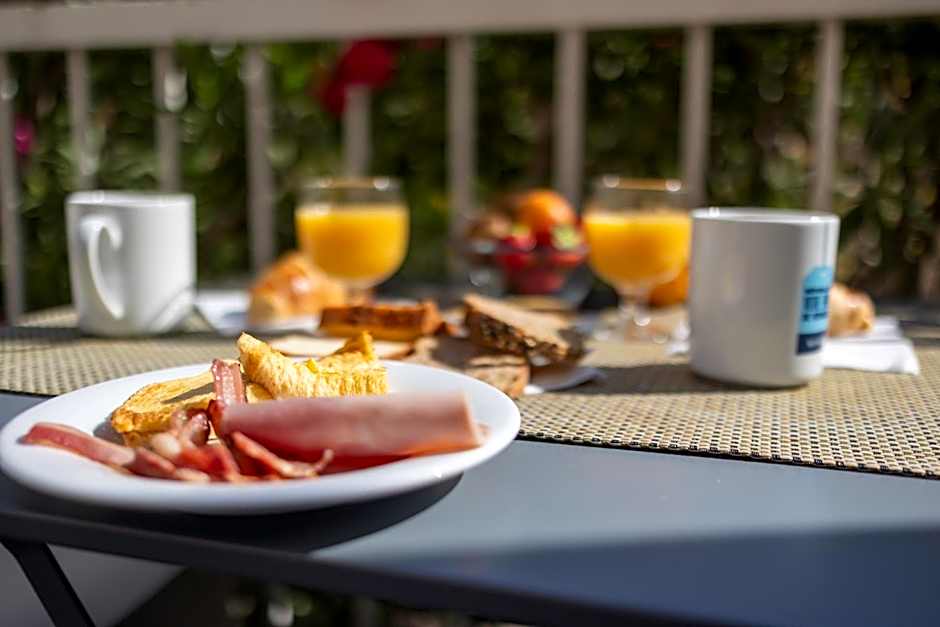 Kyriad Frejus Centre