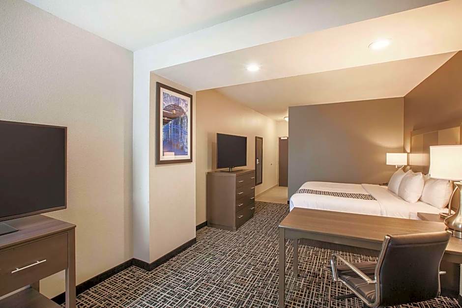 La Quinta Inn & Suites by Wyndham San Marcos Outlet Mall