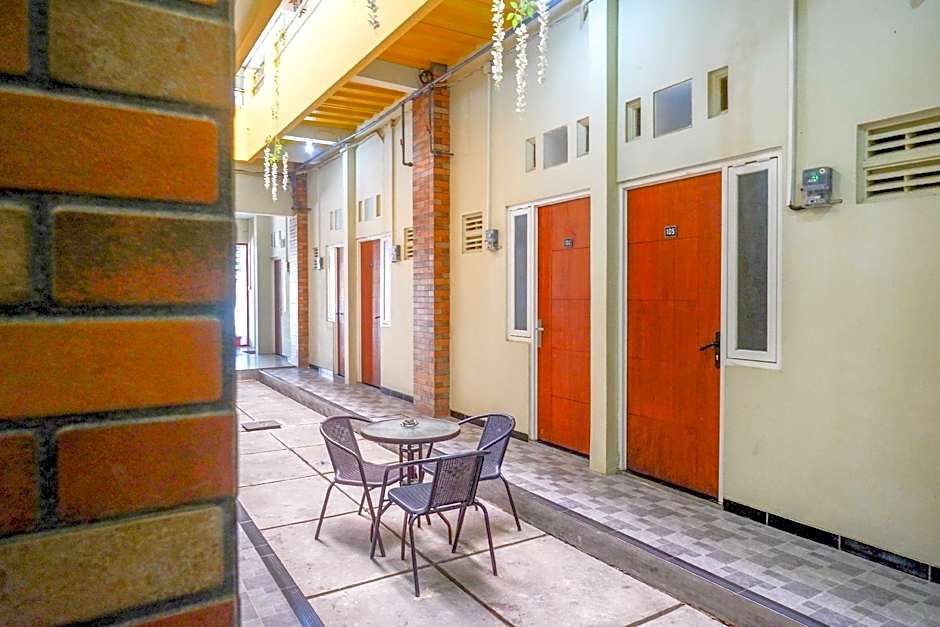 RedDoorz near Bandara Ahmad Yani Semarang