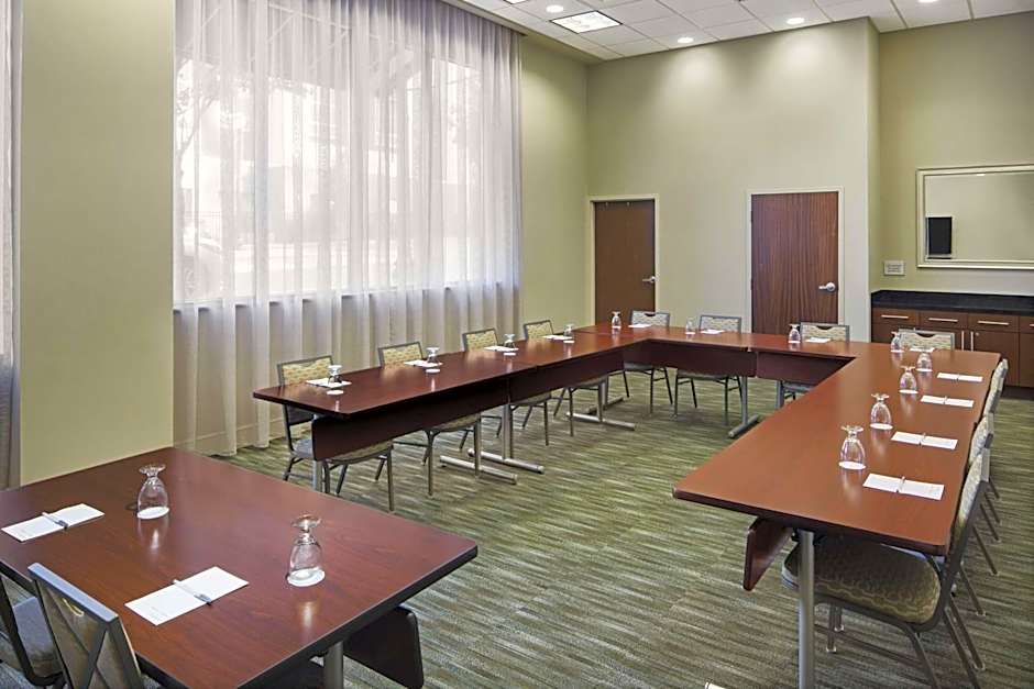 Hampton Inn By Hilton And Suites Little Rock/Downtown