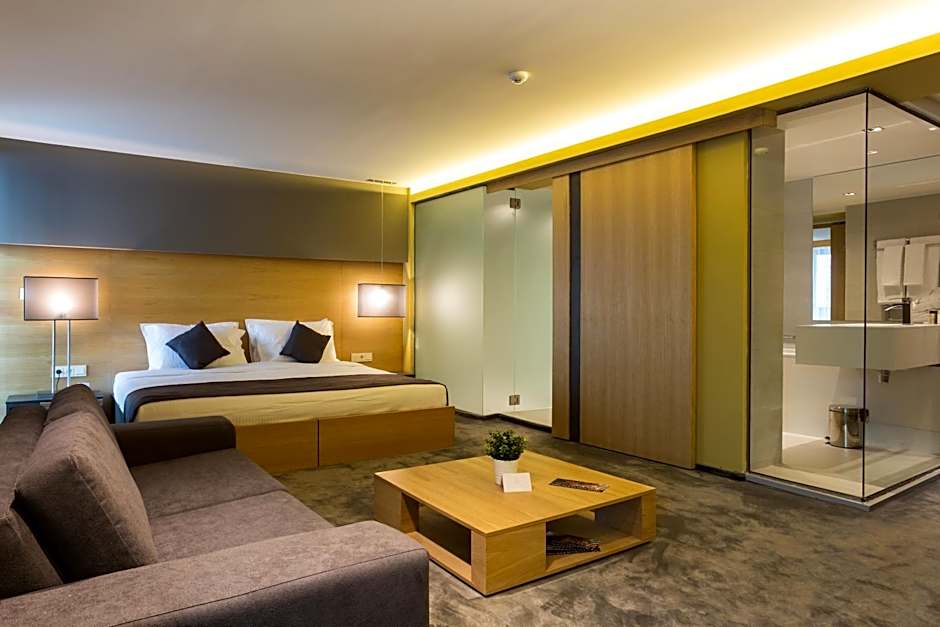 Zdjęcie 1 z 3 — Deluxe 1 King Bed Suite