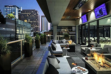 Hilton Garden Inn Seattle/Bellevue Downtown