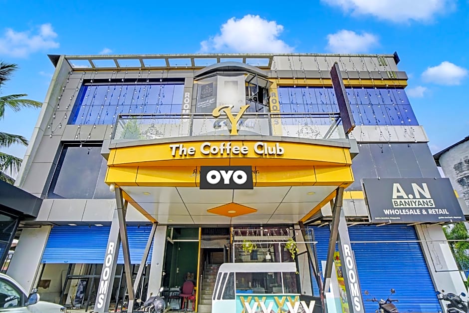 OYO Flagship The Coffee Club Executive Lodging