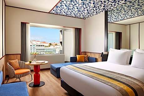 Family Adjoining Room with Extra Bed (3 Adults + 3 Children)