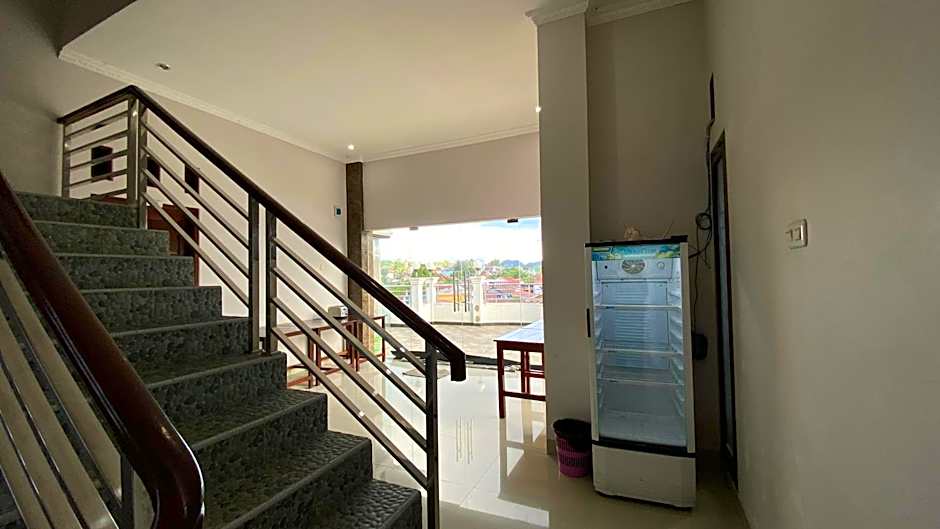 Toraja Lodge Guest House