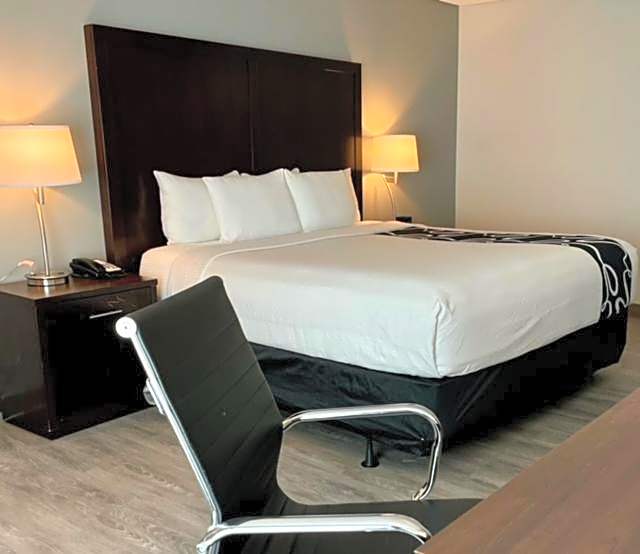 La Quinta Inn & Suites by Wyndham Lynnwood