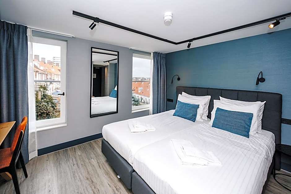 Amsterdam Beach Hotel