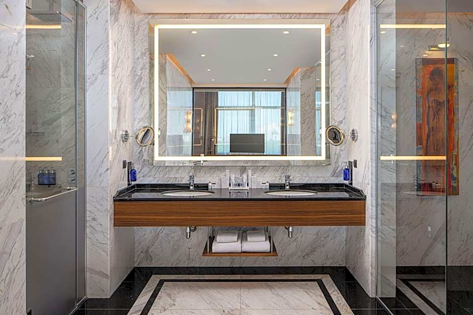 RADISSON BLU LEOGRAND HOTEL