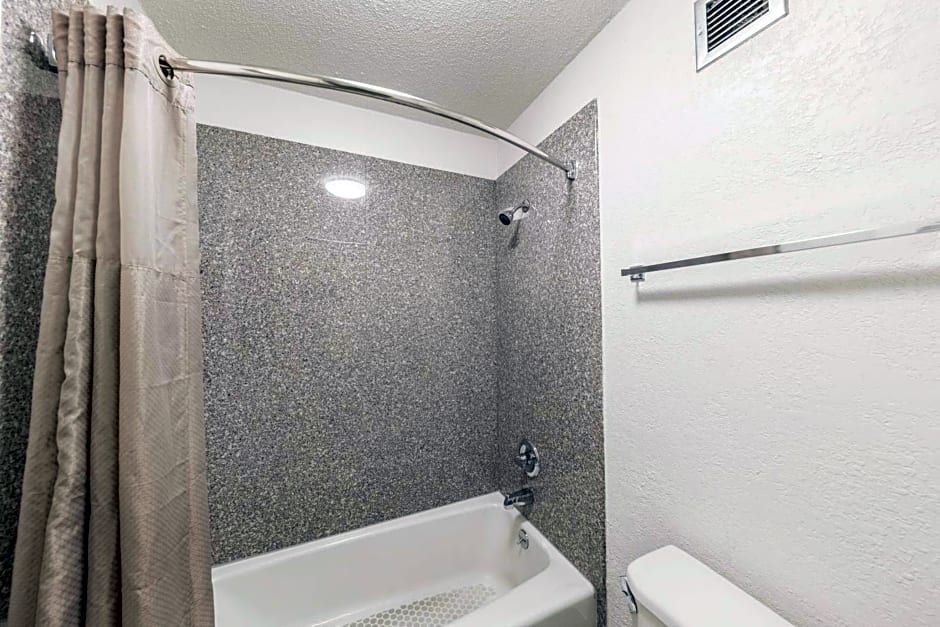 Motel 6-Oklahoma City, OK - Bricktown