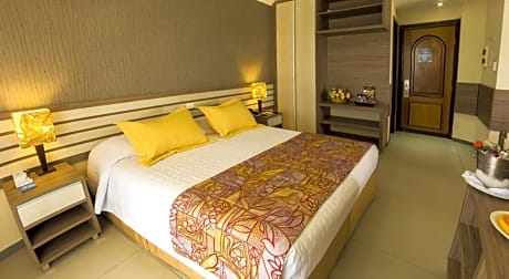 TRIPLE STANDARD SEM VISTA MAR