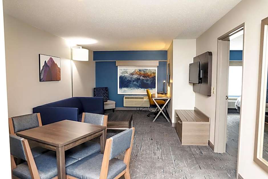 Holiday Inn Express & Suites Donegal By IHG