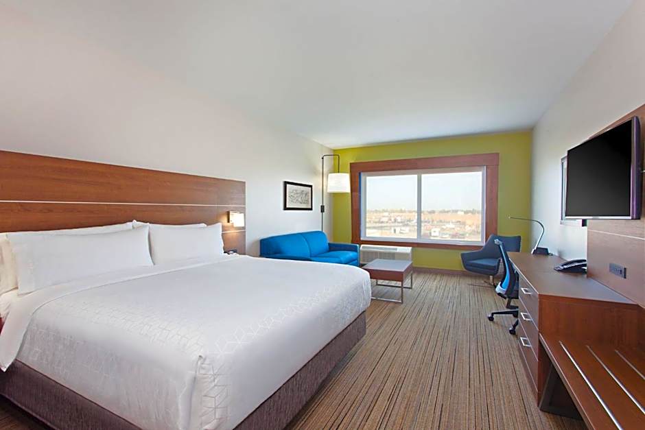 Holiday Inn Express and Suites Moses Lake By IHG