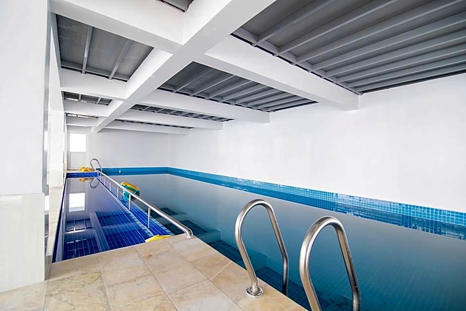 Cherry Hotel and Apartment