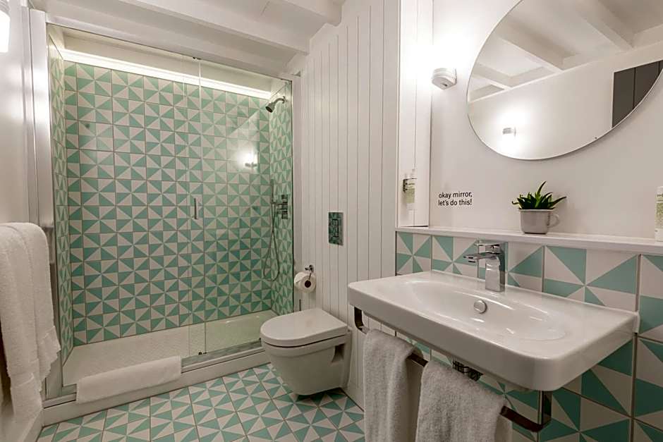 room2 Southampton Hometel