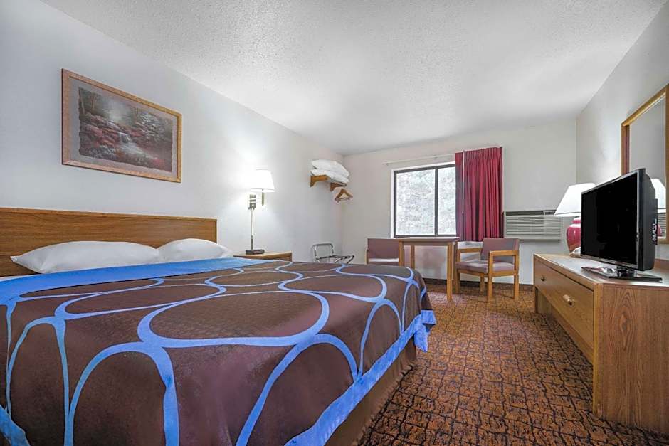 Super 8 by Wyndham Park Rapids