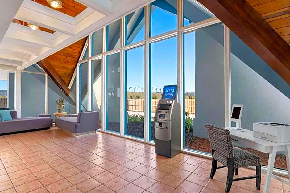 Baymont by Wyndham Intl Speedway/I-95/Daytona Beach