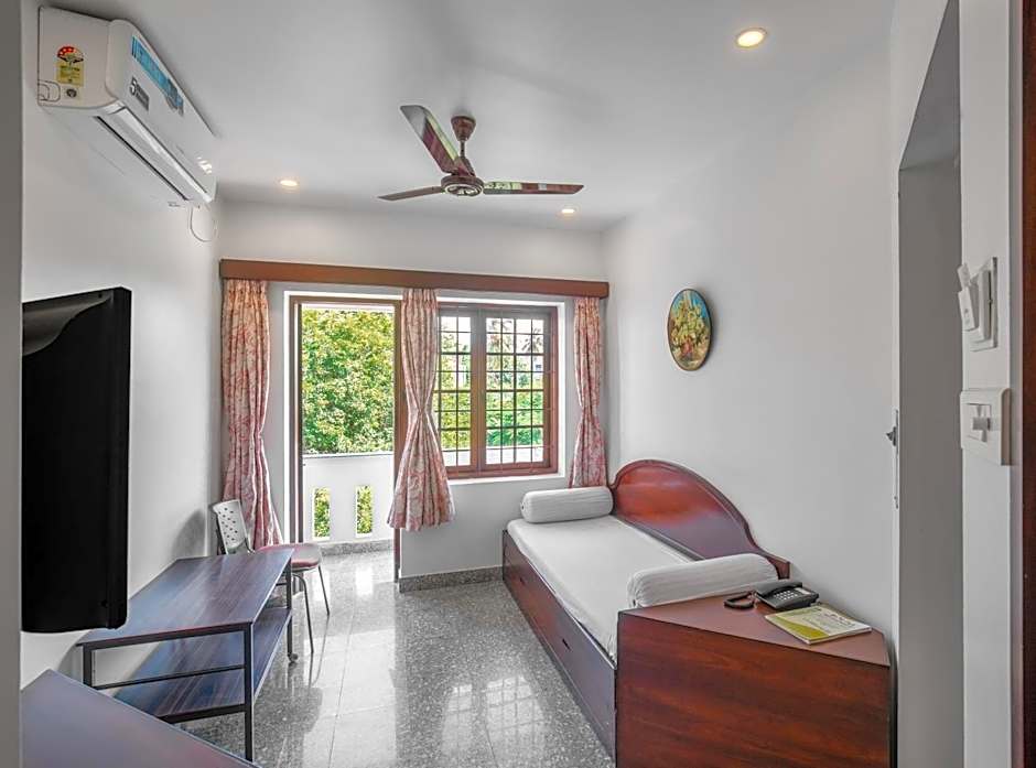 Pondicherry Executive Inn