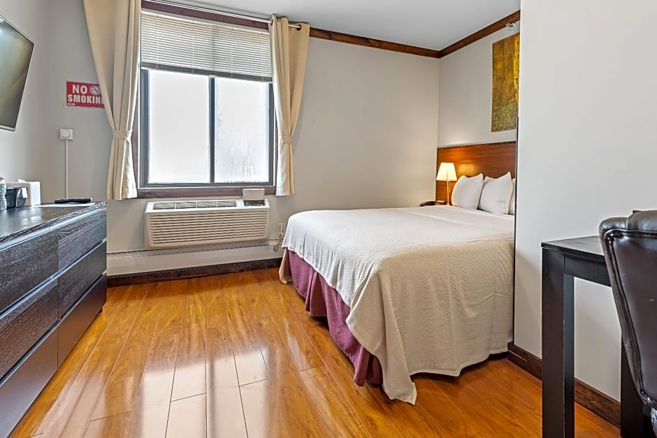 LIC Hotel