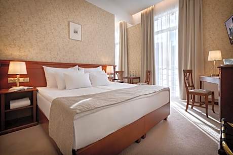 Standard Double Room with Extra Bed