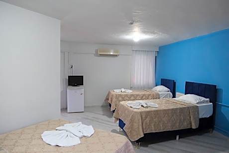 Economy Quadruple Room