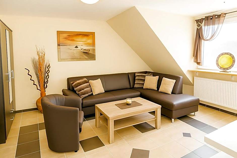 Nanis Hotel & Appartements