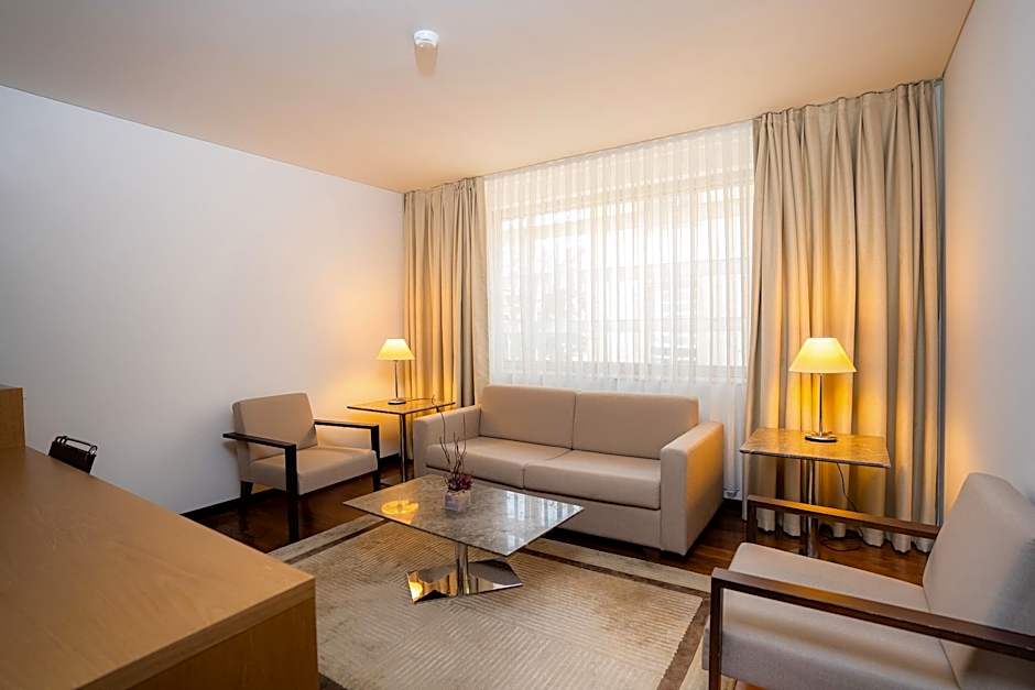 ONTUR OTEL İZMİR