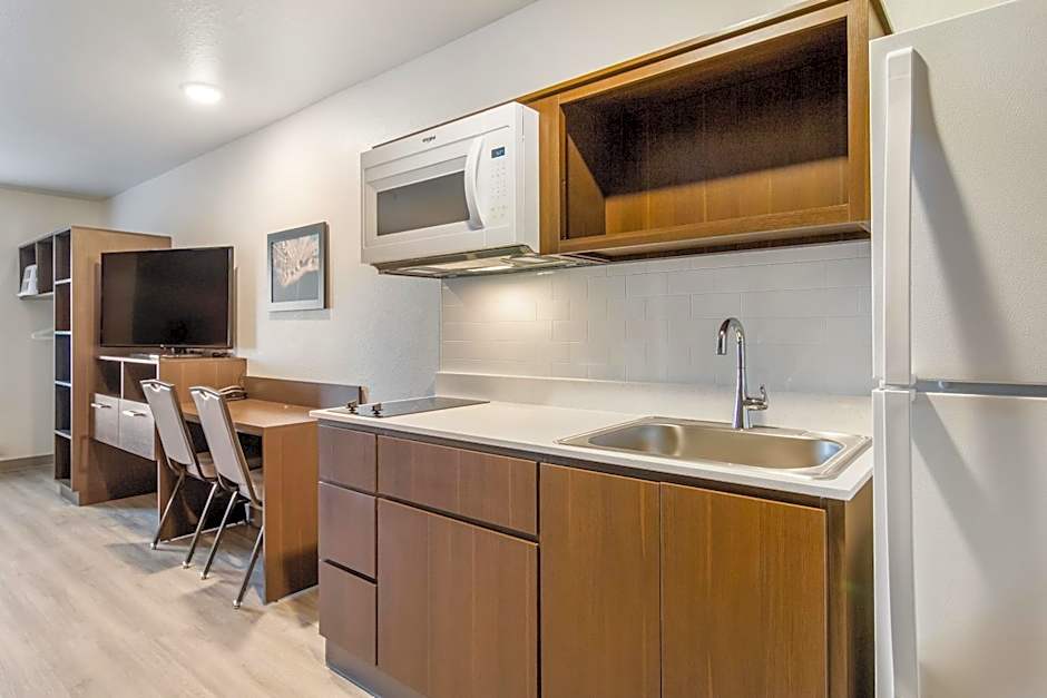 WoodSpring Suites Detroit Sterling Heights