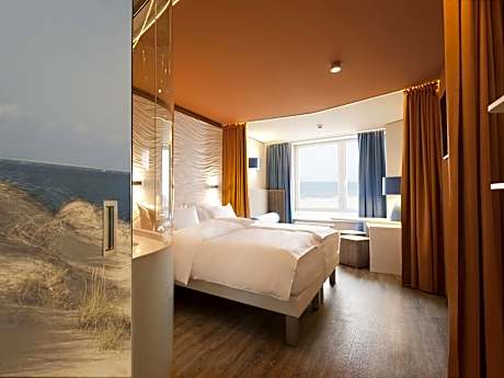 Doppelzimmer seitlicher Meerblick