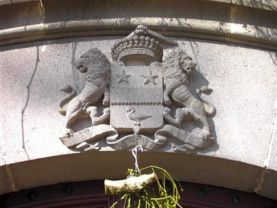 Chateau De Courbelimagne, Raulhac