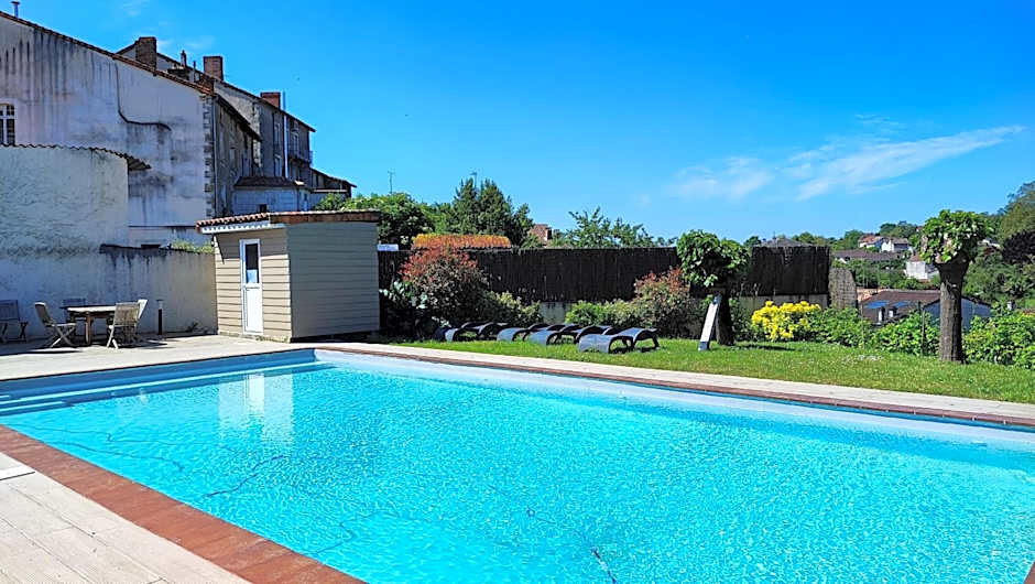 Logis Grand Hotel Pelisson