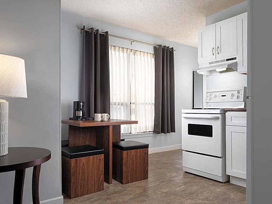 Huntingdon Hotel and Suites