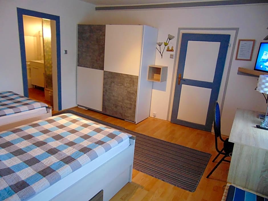 Hotel Garni "Adria"