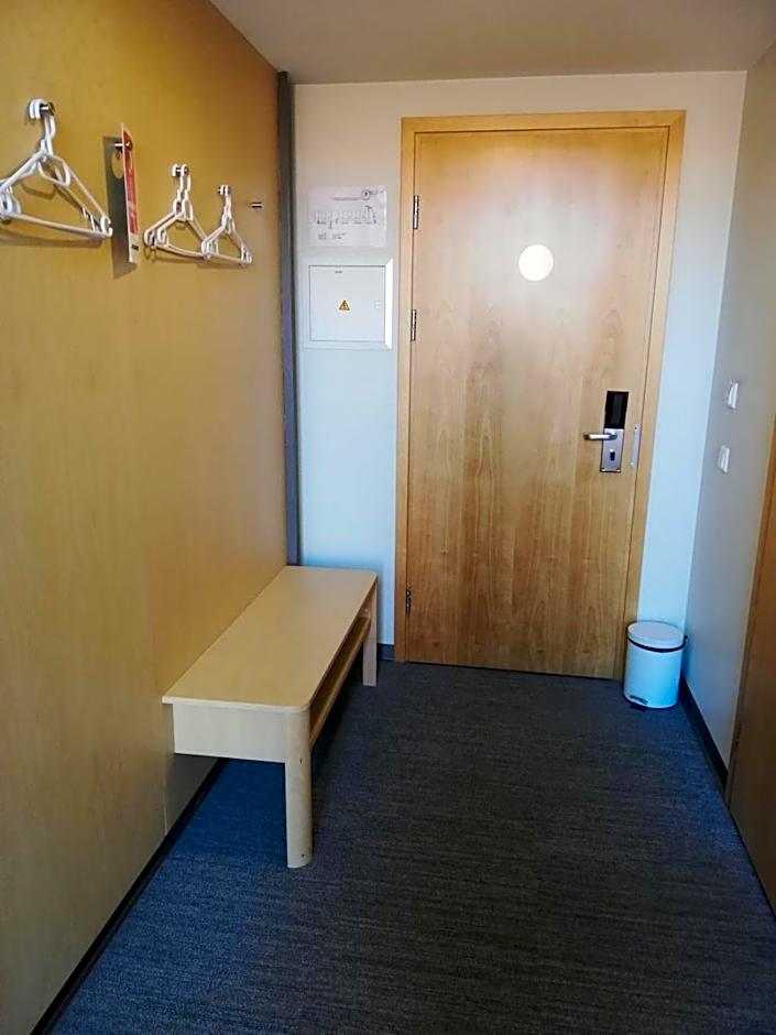 Zaliasis slenis - Self check-in hotel - Free parking
