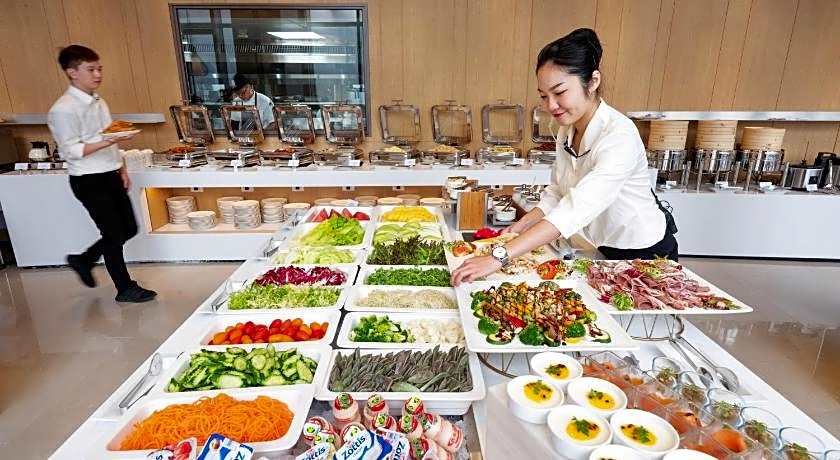 Fame Hall Garden Hotel