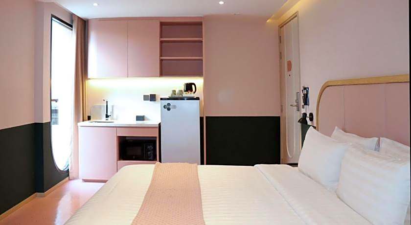 The Quarter Ratchathewi  by UHG