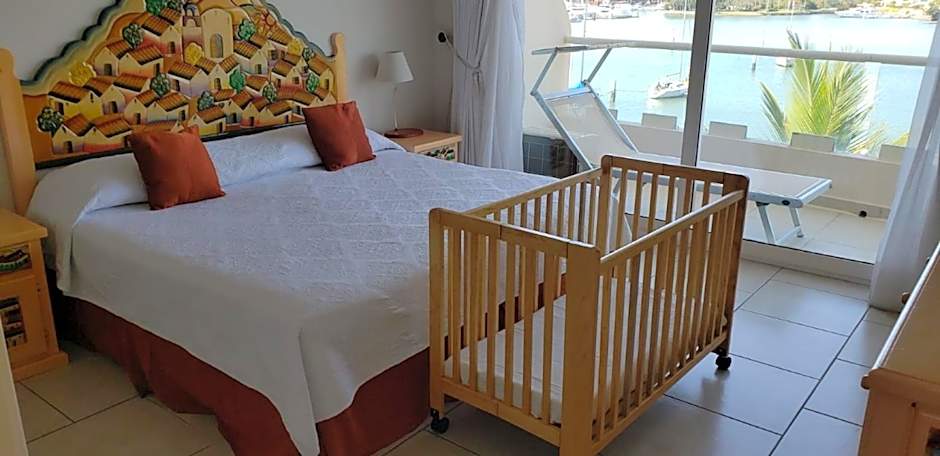 Marina Banderas Suites Hotel Boutique