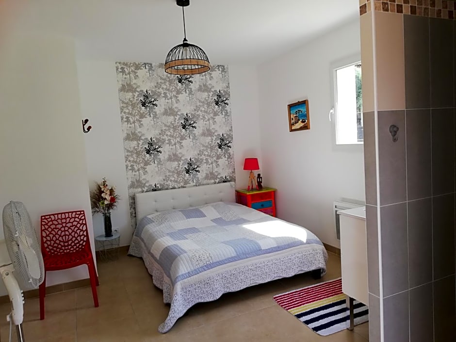 Chambre hôtes jacuzzi climatiseur provence